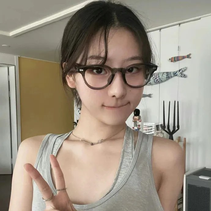 天才眼镜狗